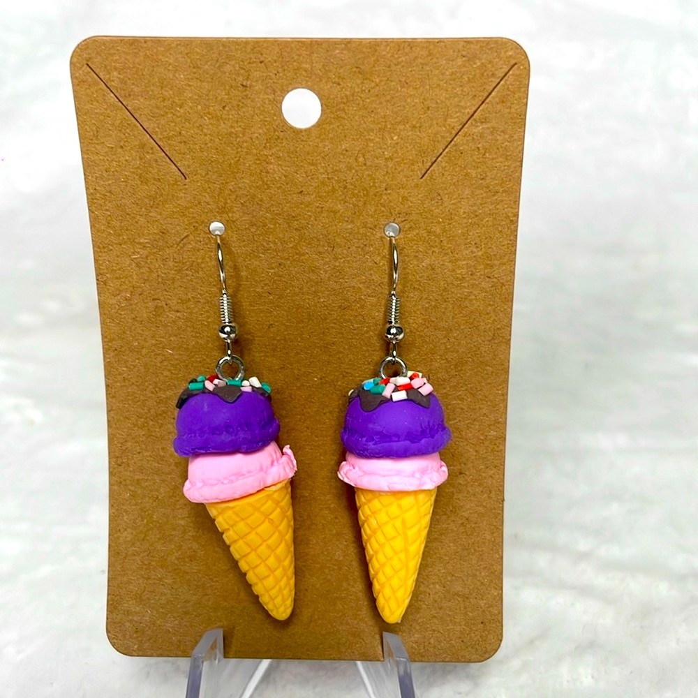 Fun ice cream cone dangle earrings.